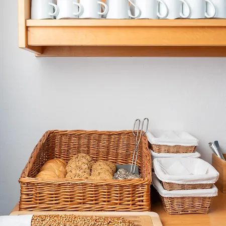 Готель Laaxerhof Обертауерн