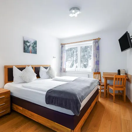 Laaxerhof Otel 3*