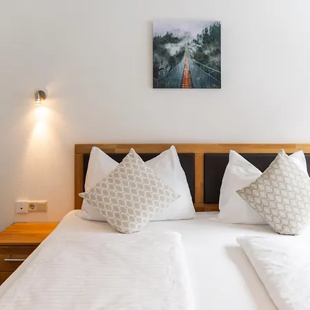 Otel Laaxerhof 3*