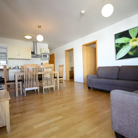 Готель Laaxerhof 3*