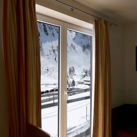 Laaxerhof Готель Обертауерн